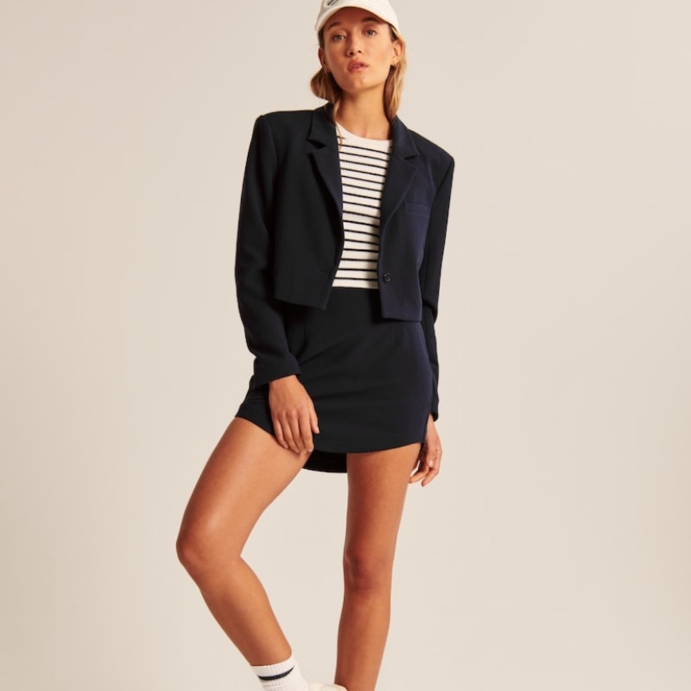 Cropped Blazer